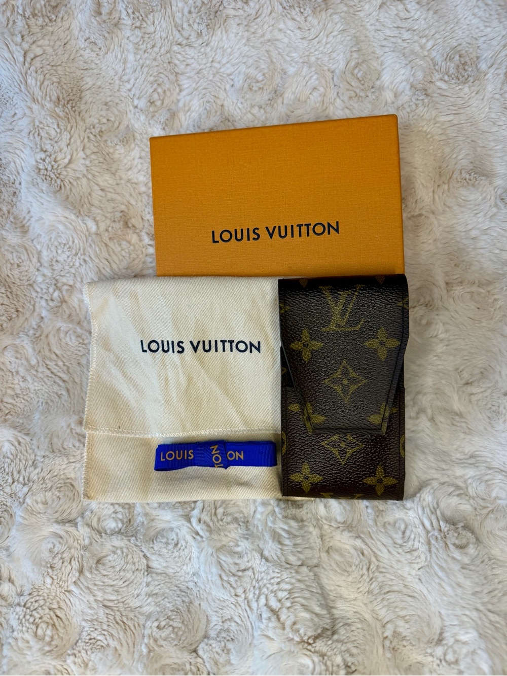 Louis Vuitton Monogram Case with Box, Dust Bag & Ribbon